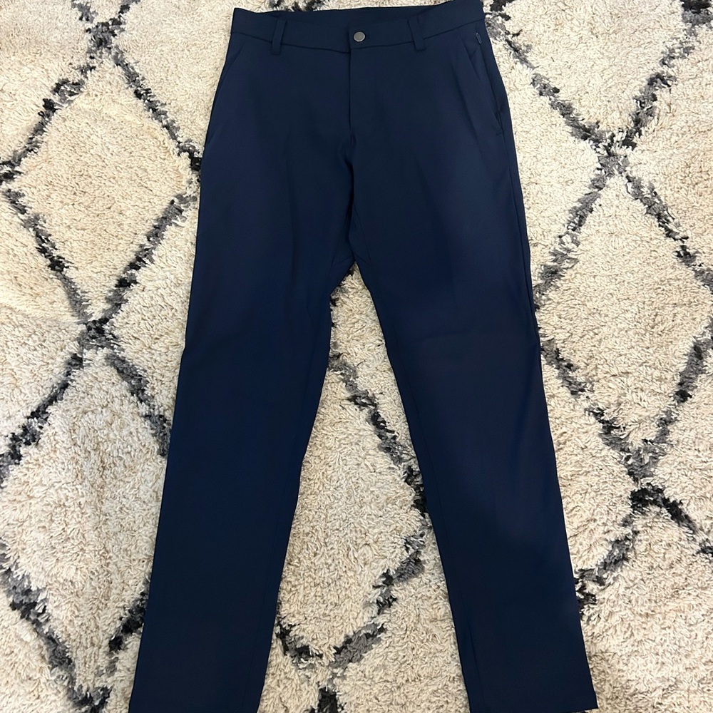Men’s Lululemon commission pant